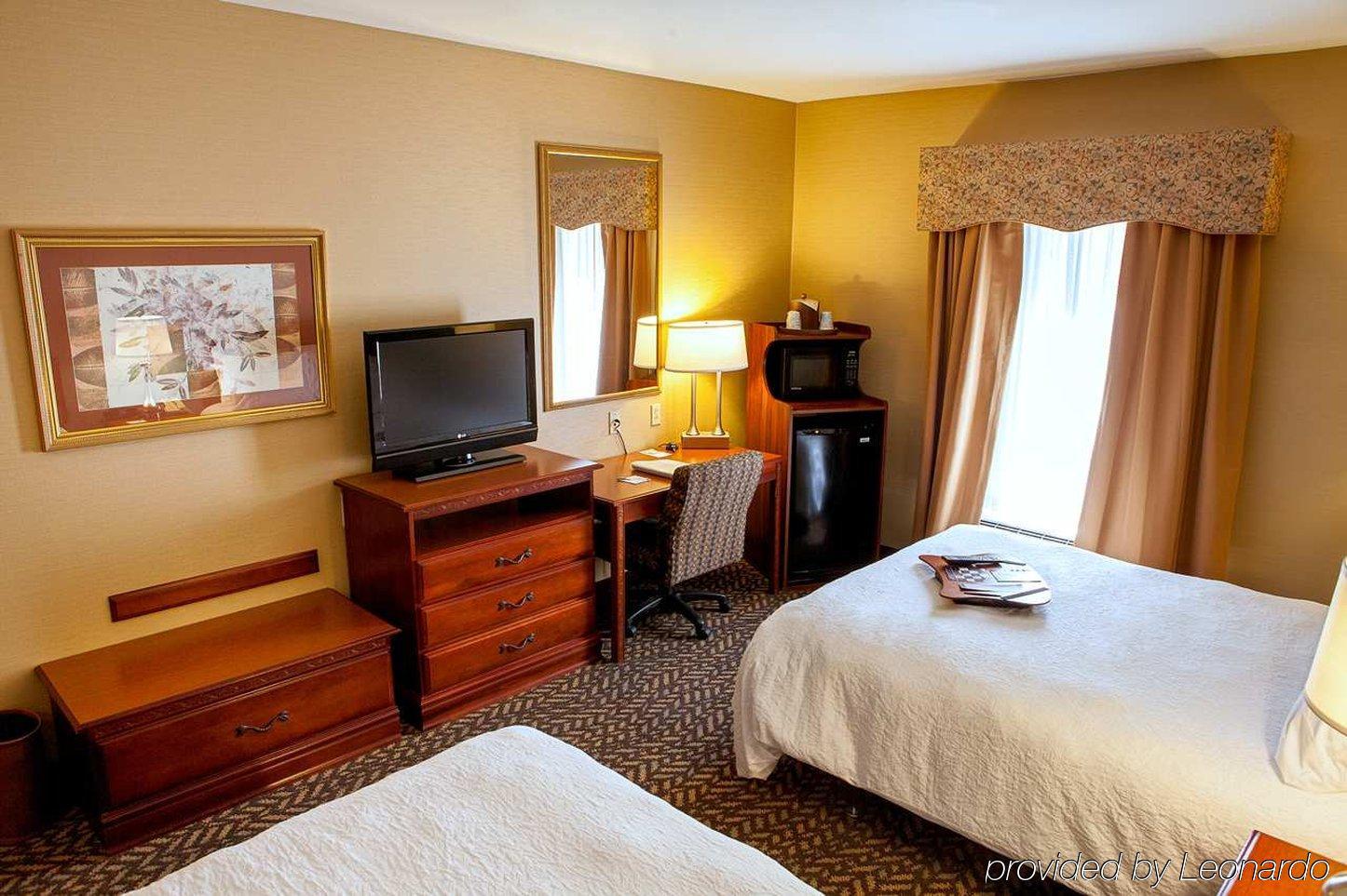 Hampton Inn Chicopee - Springfield Exterior foto