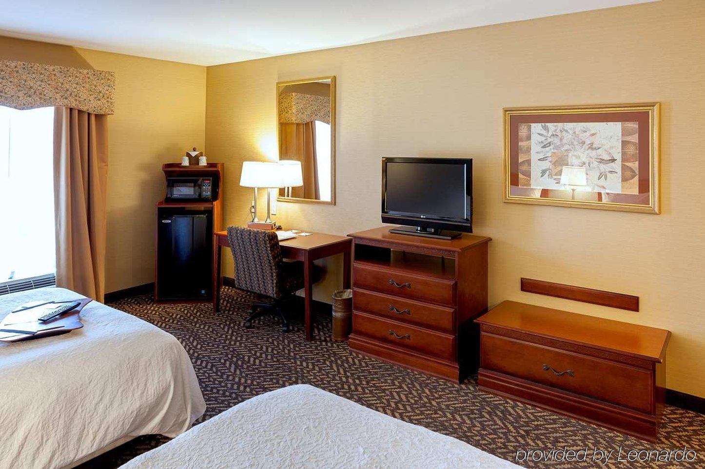 Hampton Inn Chicopee - Springfield Exterior foto