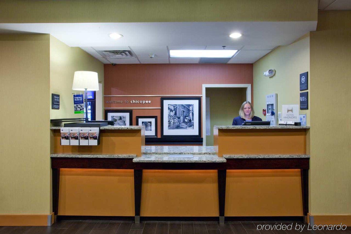Hampton Inn Chicopee - Springfield Exterior foto